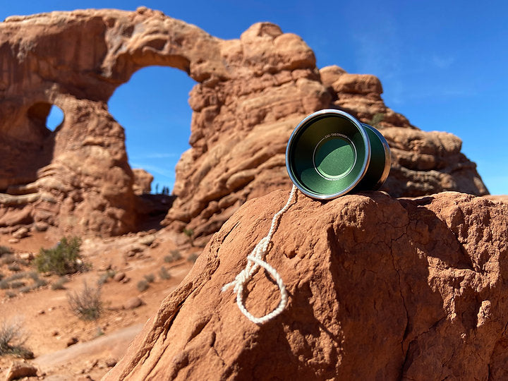 Magicyoyo Z02 TheChosen Groen sfeerfoto bi-metaal jojo